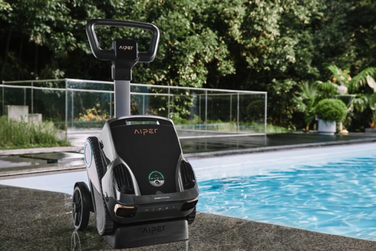 Aiper enthüllt den Scuba X1 Pro Max: Der ultimative All-in-One-Poolroboter auf der CES 2025