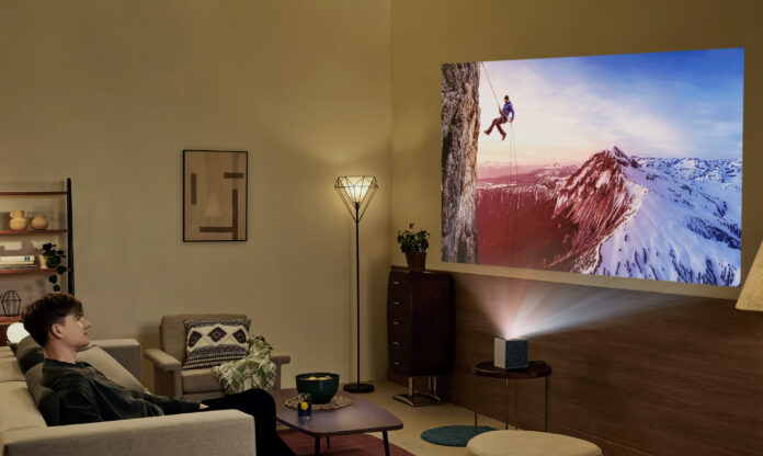 LG CineBeam S